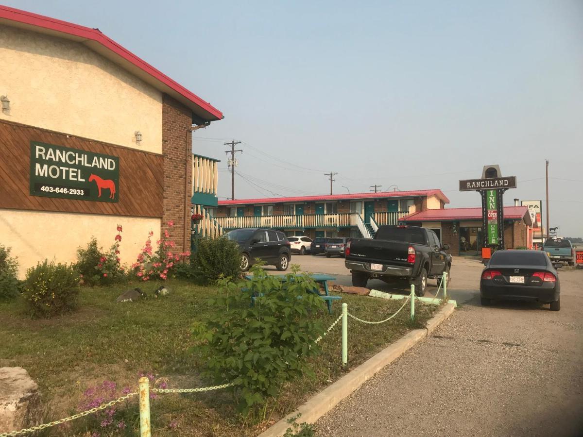 Ranchland Inn Nanton Kültér fotó