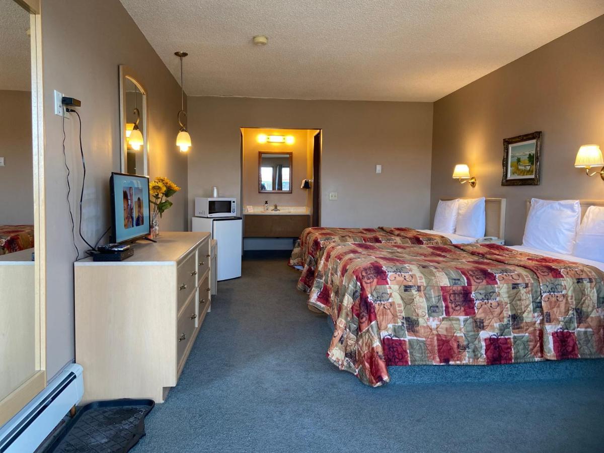 Ranchland Inn Nanton Kültér fotó