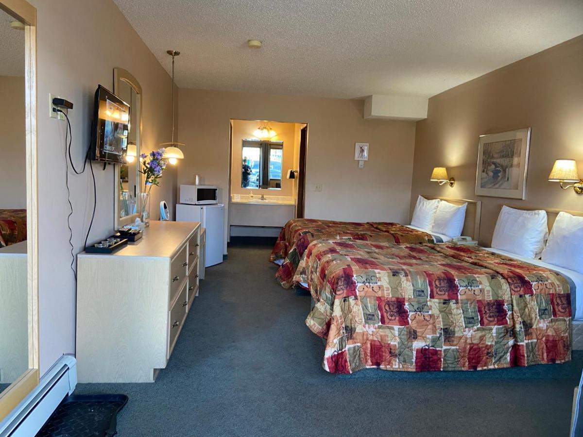Ranchland Inn Nanton Kültér fotó