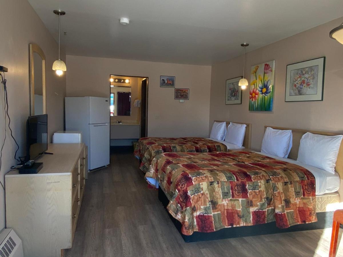 Ranchland Inn Nanton Kültér fotó